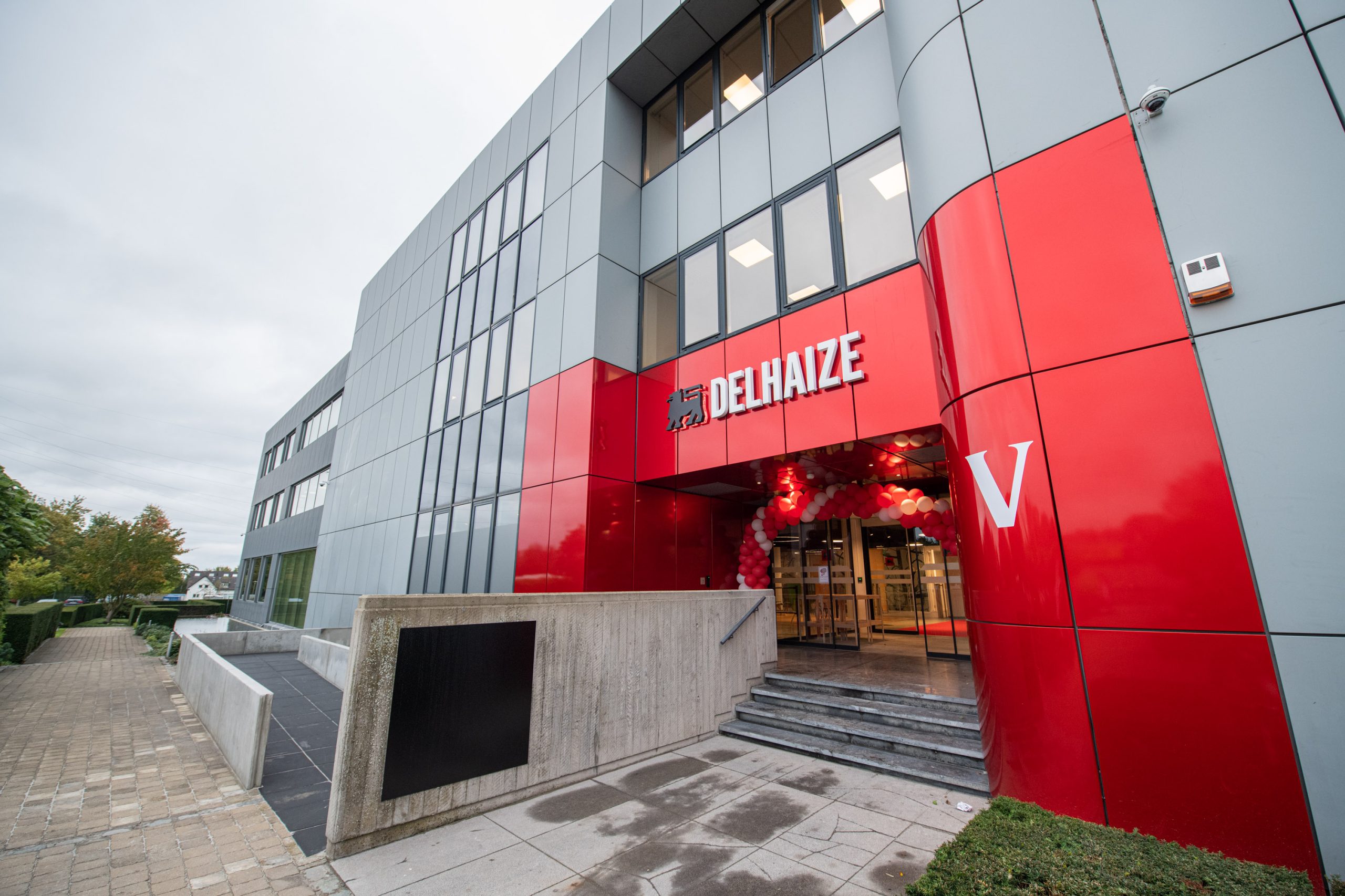 Delhaize BeLux upgrades supply chain with SymphonyAI replenishment