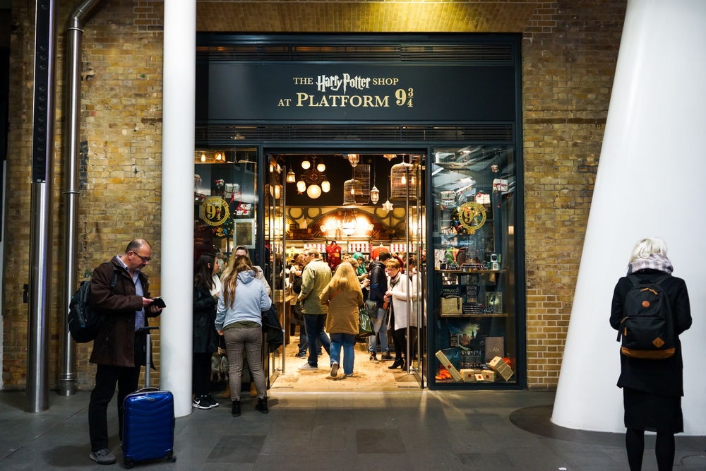Store Potter's Two-storey Harry Potter store to open on London's Oxford Street ...