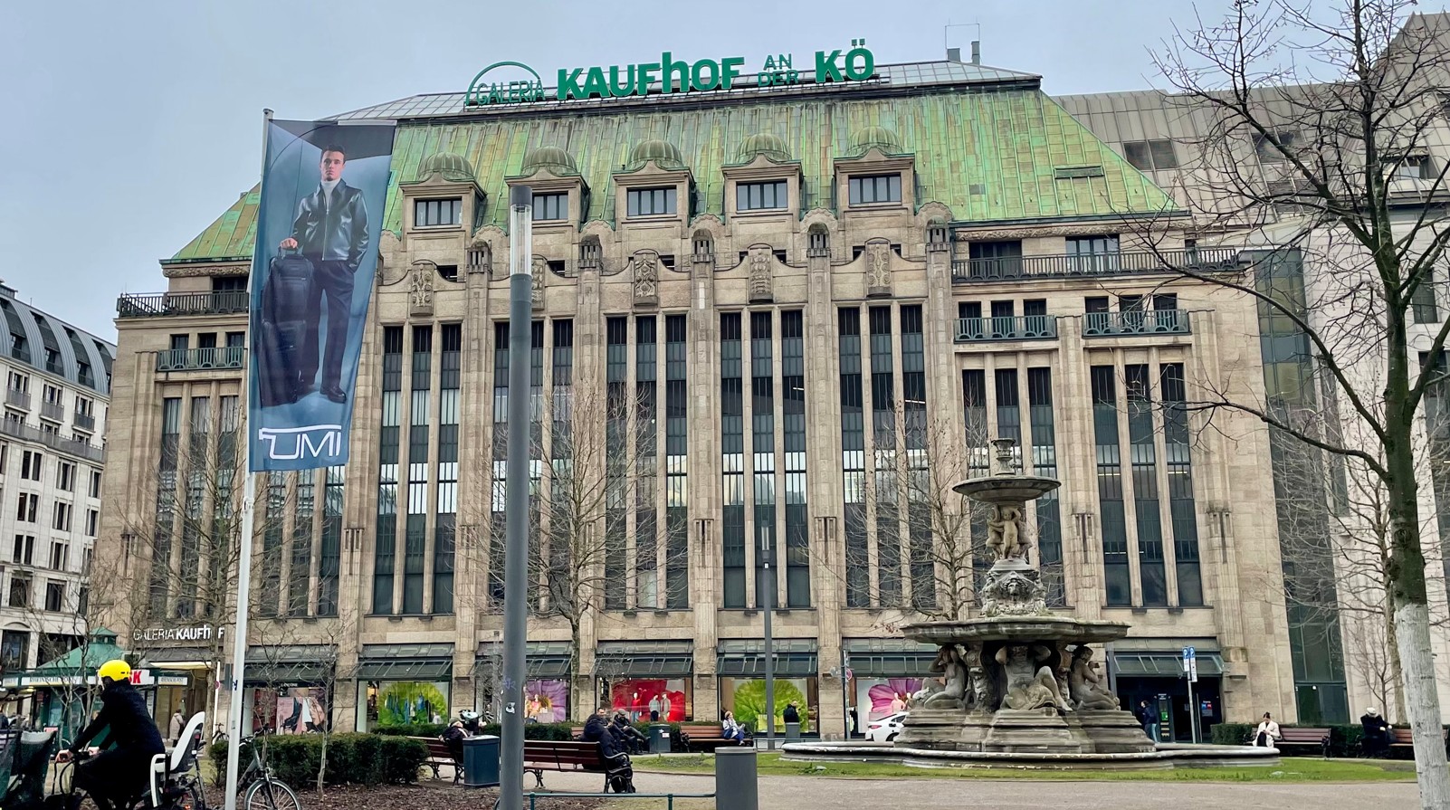Galeria once again in financial trouble